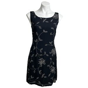 Vintage Dress with flower pattern. Size XS